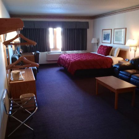 Fairbridge Inn & Suites Thorp Kültér fotó