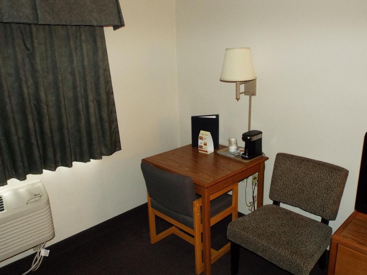 Fairbridge Inn & Suites Thorp Kültér fotó