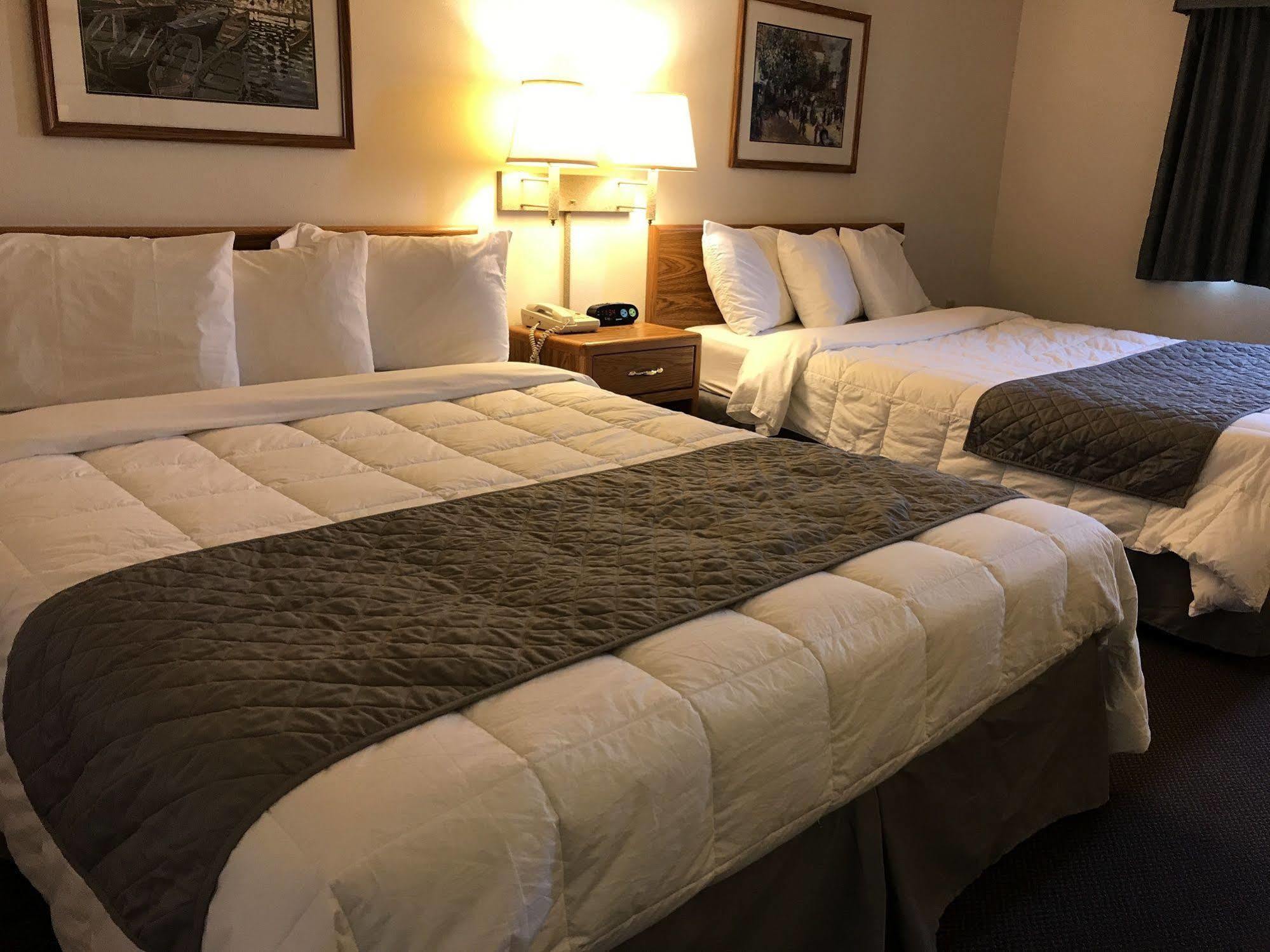 Fairbridge Inn & Suites Thorp Kültér fotó