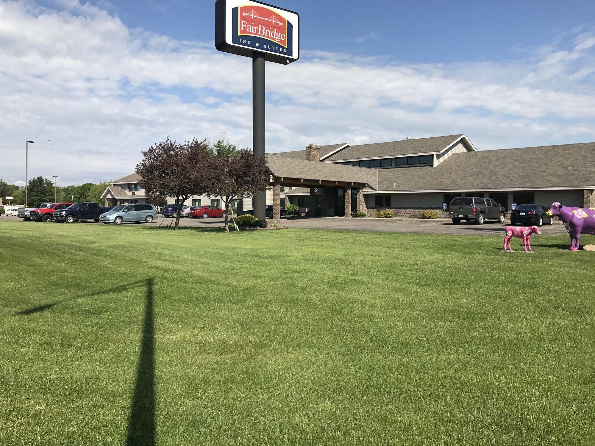 Fairbridge Inn & Suites Thorp Kültér fotó